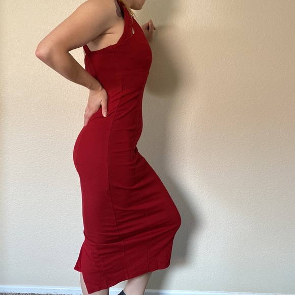 Hot Miami Styles Red Midi Dress - Picture 5 of 6